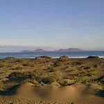 Beautiful Small Bungalow, Amazing Views And Garden カレタ・デ・ファマラ