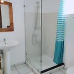 別荘 Beautiful Small Bungalow, Amazing Views And Garden カレタ・デ・ファマラ