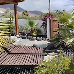 別荘 Beautiful Small Bungalow, Amazing Views And Garden *