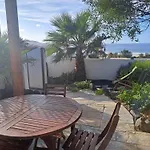 Beautiful Small Bungalow, Amazing Views And Garden カレタ・デ・ファマラ