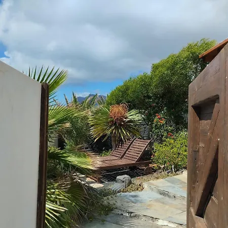Beautiful Small Bungalow, Amazing Views And Garden Feriehus *