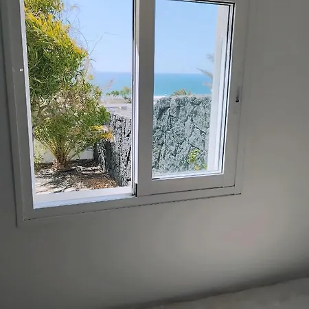 Beautiful Small Bungalow, Amazing Views And Garden Holiday home *