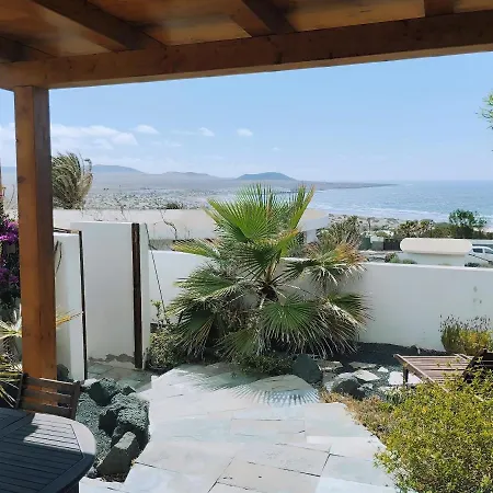 Holiday home Beautiful Small Bungalow, Amazing Views And Garden Famara