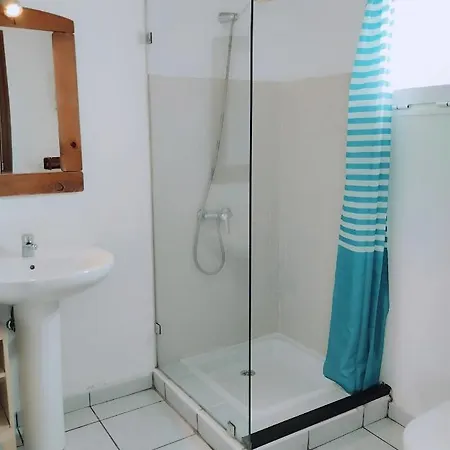 Feriehus Beautiful Small Bungalow, Amazing Views And Garden Famara